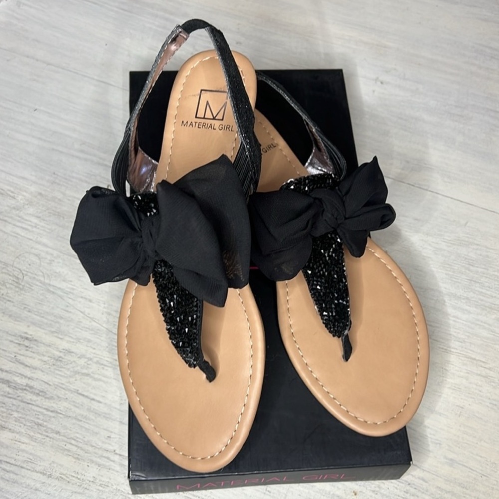 Material Girl Womens Swan 2 Split Toe Casual T-Strap Sandals, Black, Size 6.5 - Picture 4 of 16